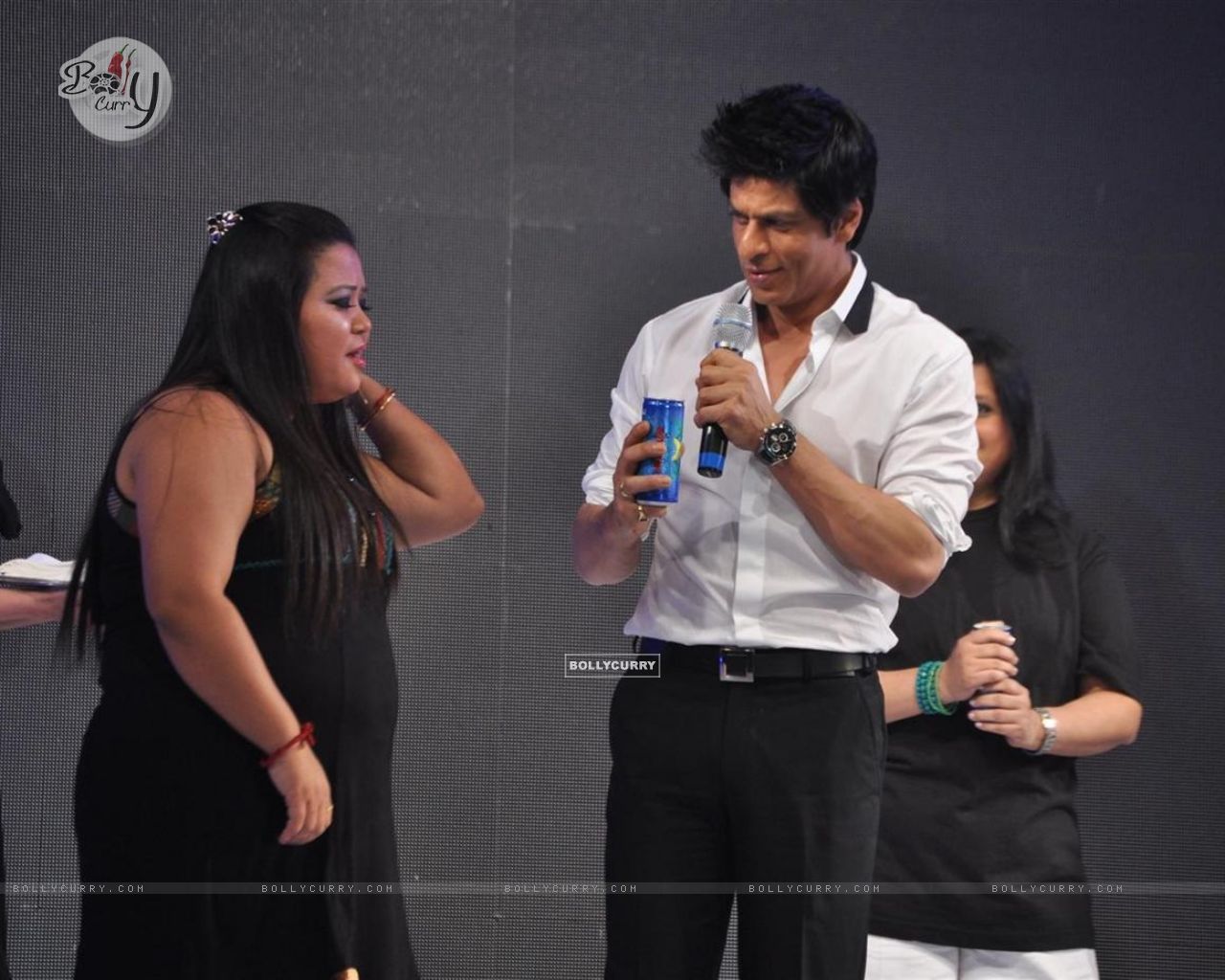 Wallpaper - Shahrukh Khan launches XXX energy drink (113953) size:1280x1024