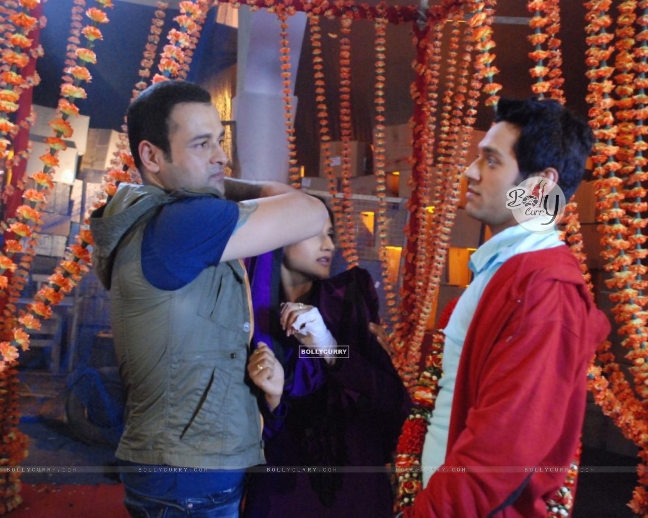 A still of Rohit Roy and Sumit Vats from Hitler Didi (279490) size:1280x1024