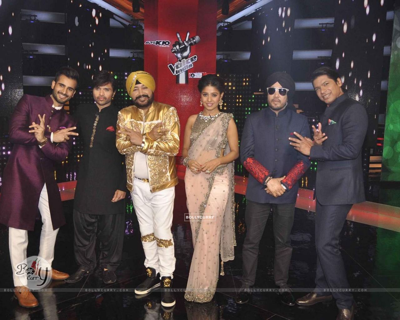 The Judges and Host of The Voice India Pose with Daler Mehndi Sunidhi