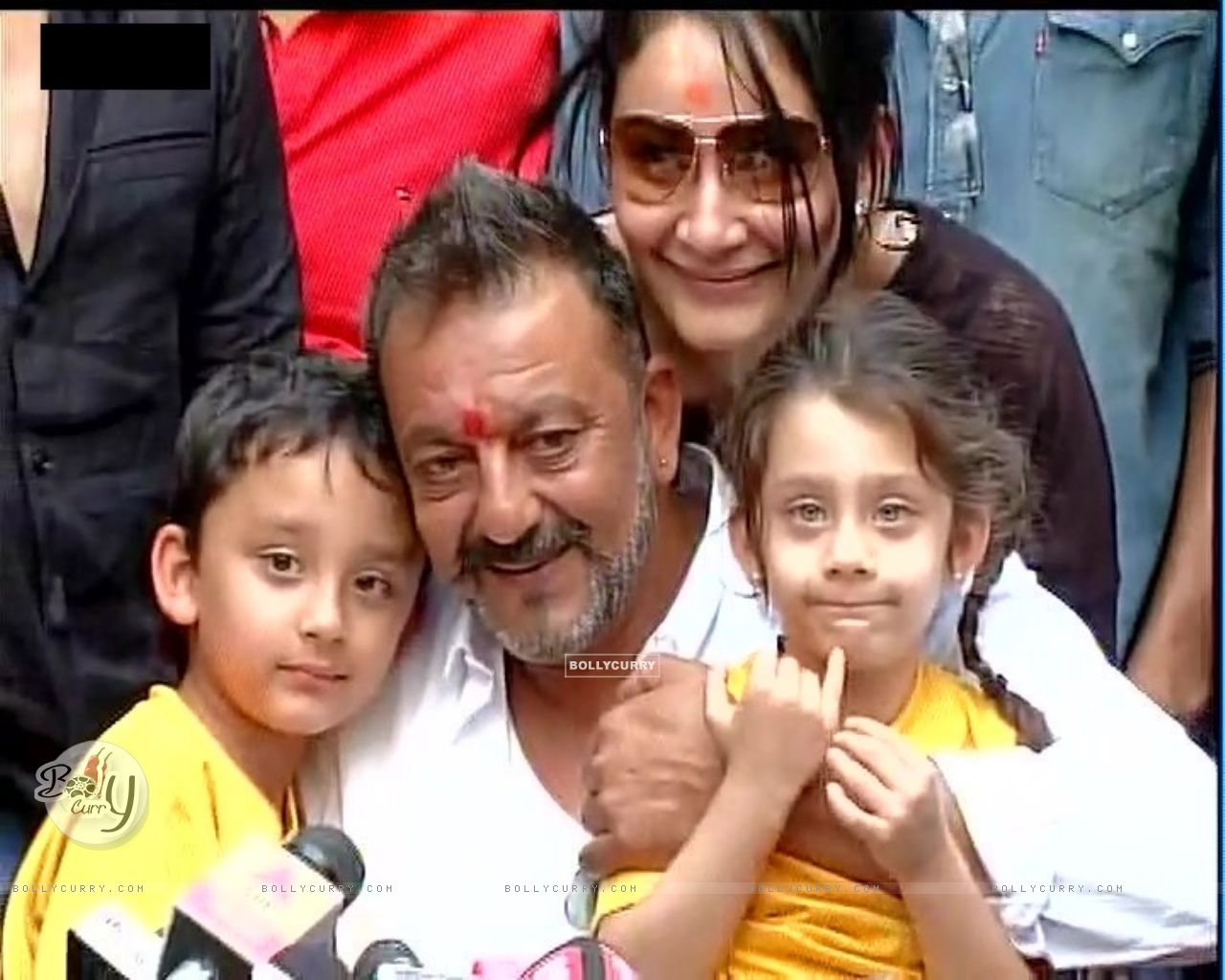 Санджай Датт и его семья
