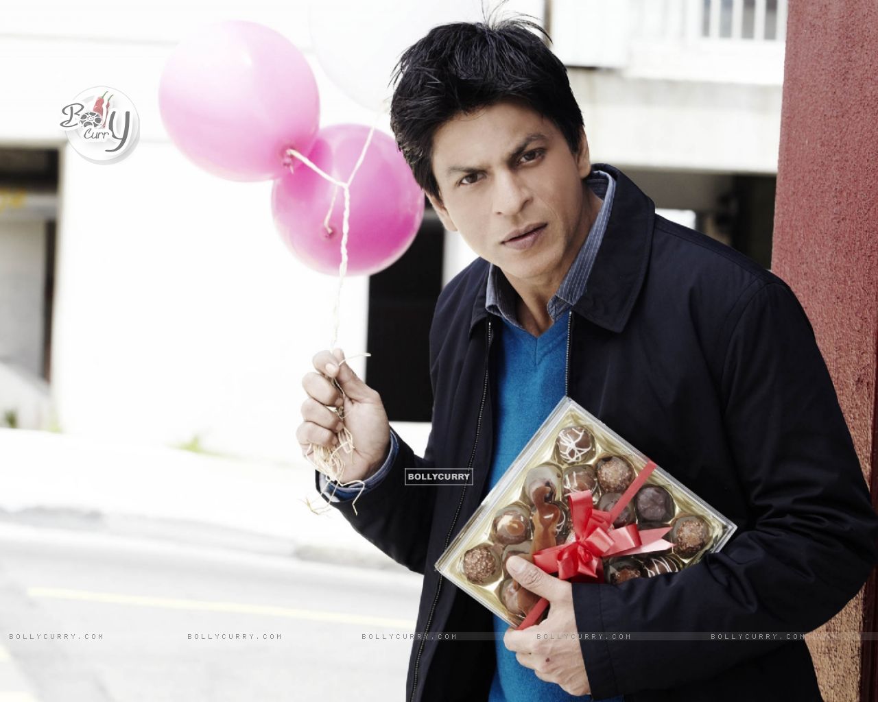 http://img.bollycurry.com/wallpapers/1280x1024/40295-shahrukh-khan-in-the-movie-my-name-is-khan.jpg