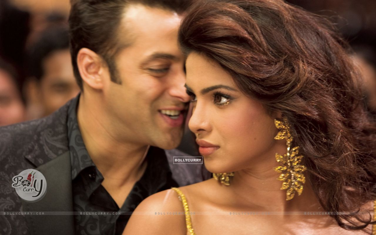 Salman Khan and Priyanka Chopra love scene (11415) size:1280x800