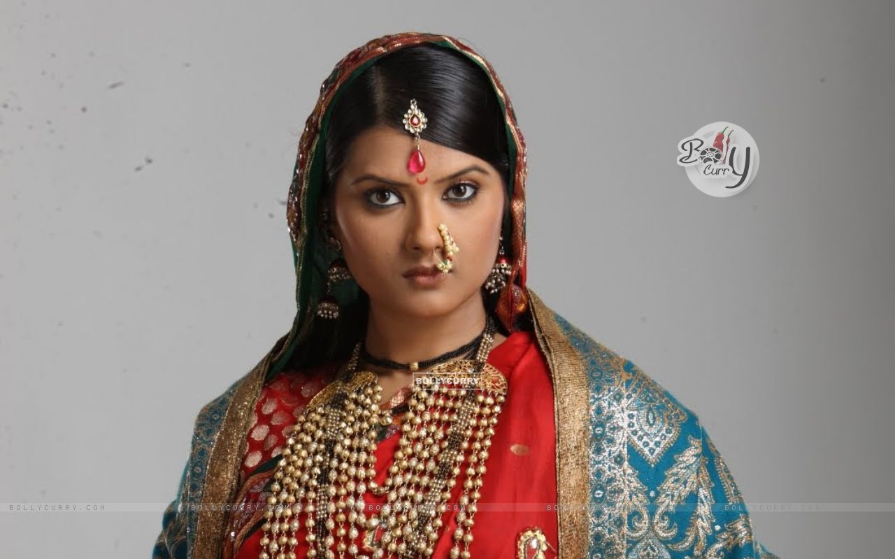 Kratika Sengar as Jhansi Ki Rani - Wallpaper.