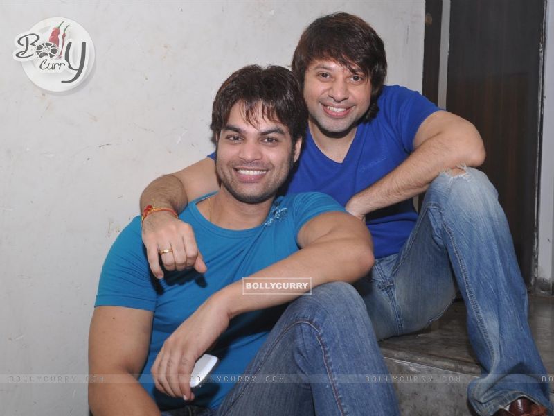 Wallpaper Kapil Sharma And Maradona Rebello At Press Meet Of Dunno Y Na Jaane Kyun 106917 Size 800x600