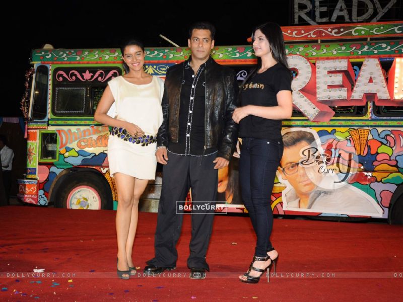 salman khan and zarine khan ready. Salman Khan with Asin and