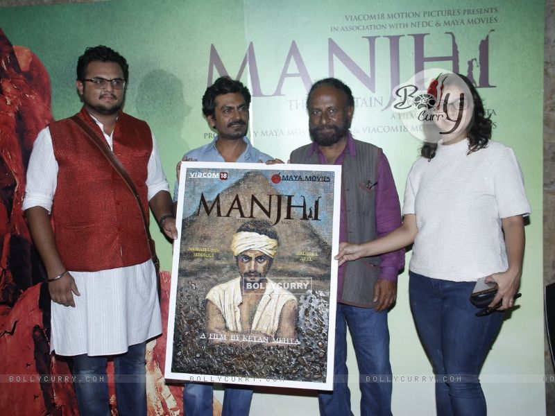 Wallpaper - Ketan Mehta and Nawazuddin Siddiqui at Screening of Manjhi -  The Mountain Man (375224) size:800x600