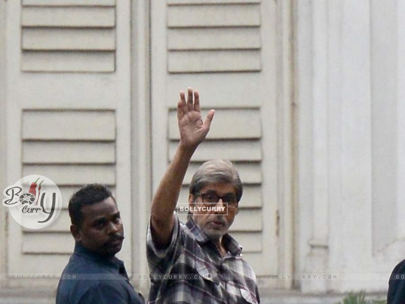 Amitabh Bachchan Shoots in Kolkata for Te3n (386554) size:800x600