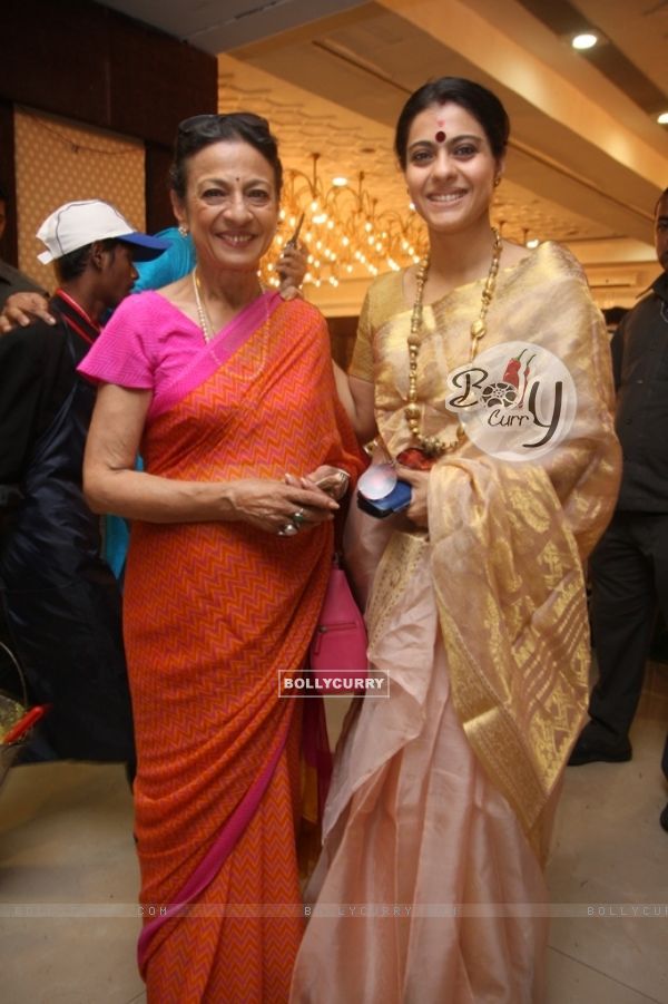 BollyCurry : Tanuja and Kajol at North Bombay Sarbojanin Durga Puja ...